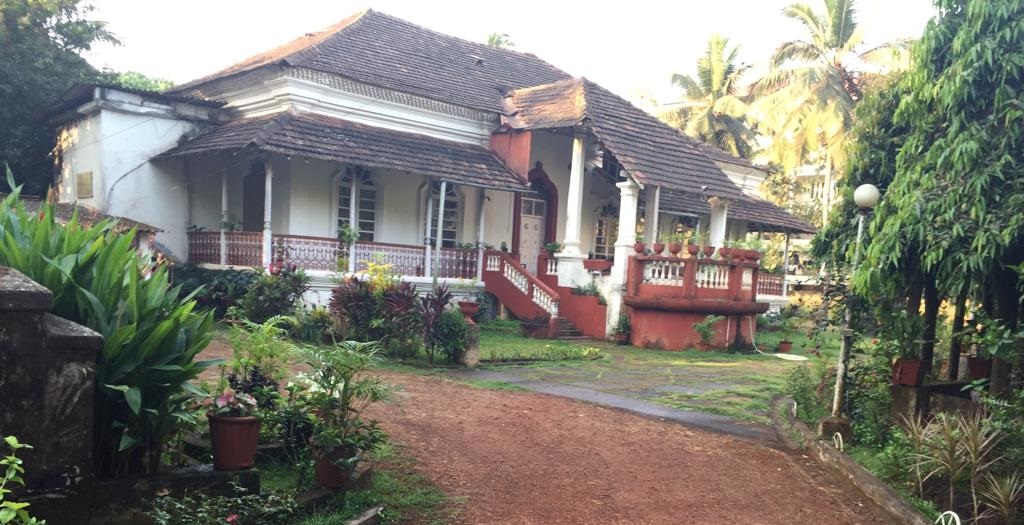 Portuguese Independent Cottage House - Project