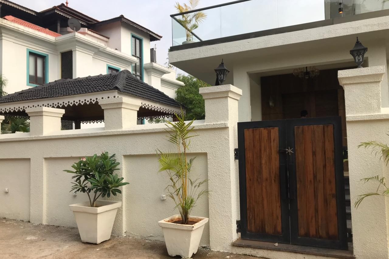 5 BHK House with Swimming Pool Exteriors