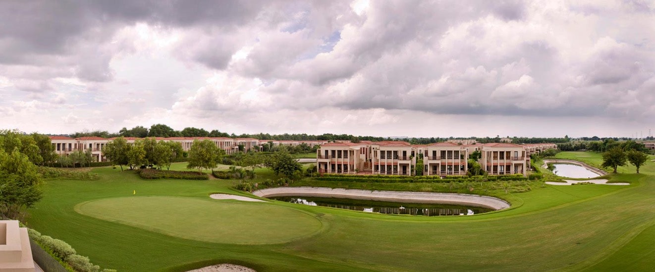 Silverglades Golf Resort & Studio Apartments Manesar