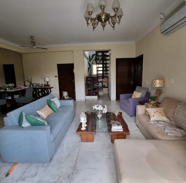 Duplex Villa - Malibu Towne Gurgaon Lobby